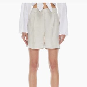 Effortless linen short Aritzia
